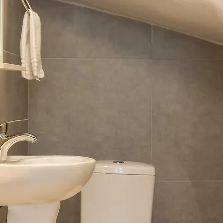 V Luxury Апартаменты *