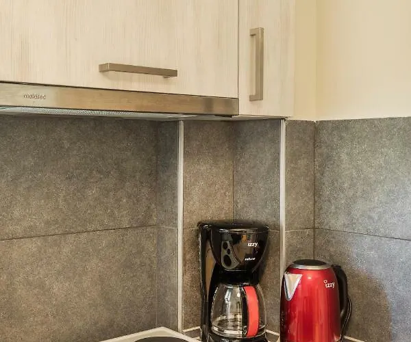 V Luxury Apartament Siviri