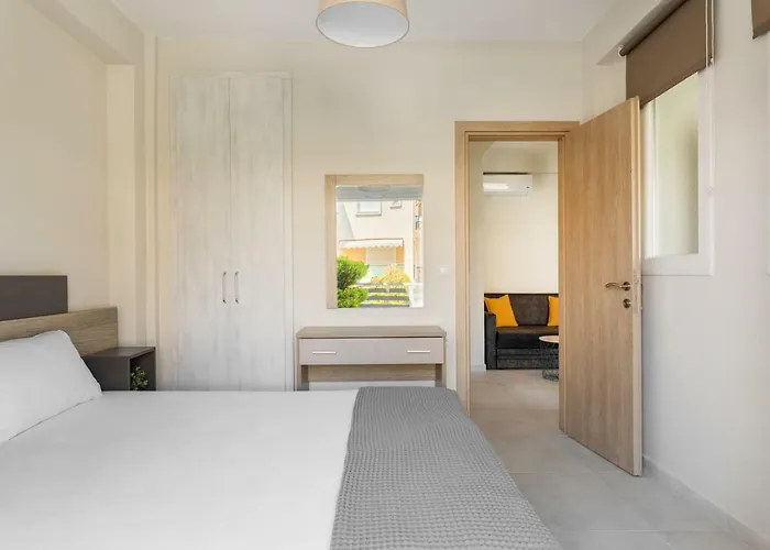 V Luxury Apartament Siviri