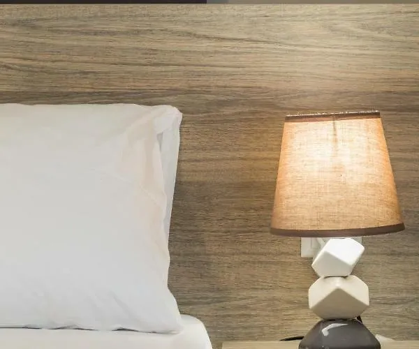 V Luxury Siviri